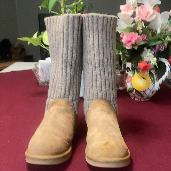 Ugg Australia Cambridge knit fold boots / booties. - Picture 2 of 13